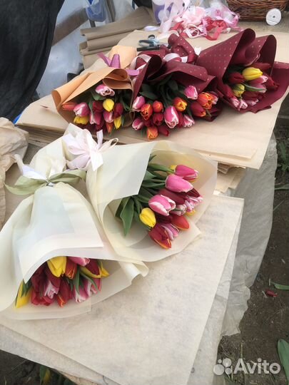 Букеты тюльпанов к 8 марта
