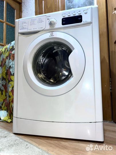 Стиральная машина indesit 5кг