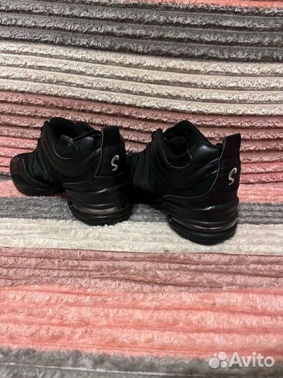 Продам спортивное для балтных танцев