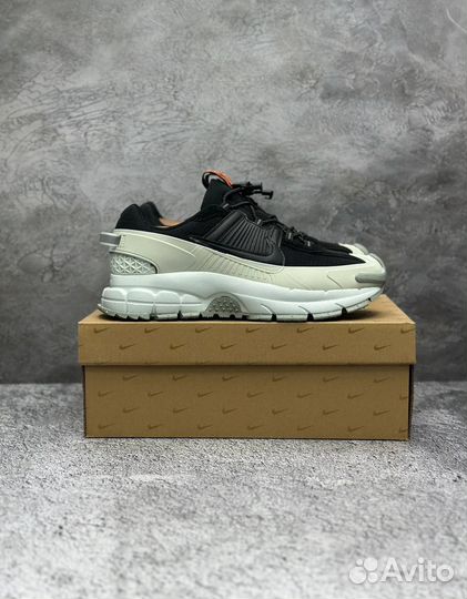 Nike Air Zoom Vomero 5