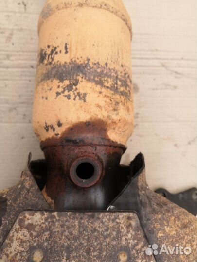 Выпускной колектор с катализатором Ford Maverick