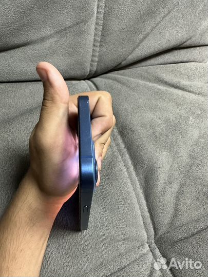 Телефон iPhone 13