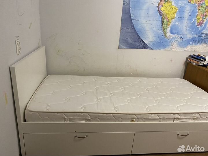 Кровать односпальная 90х200 с матрасом