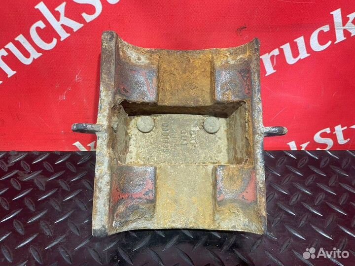 Проставка стремянки задняя правая Daf XF105