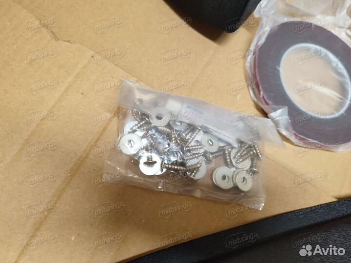 Расширители колесных арок Toyota Hilux 2020-нв