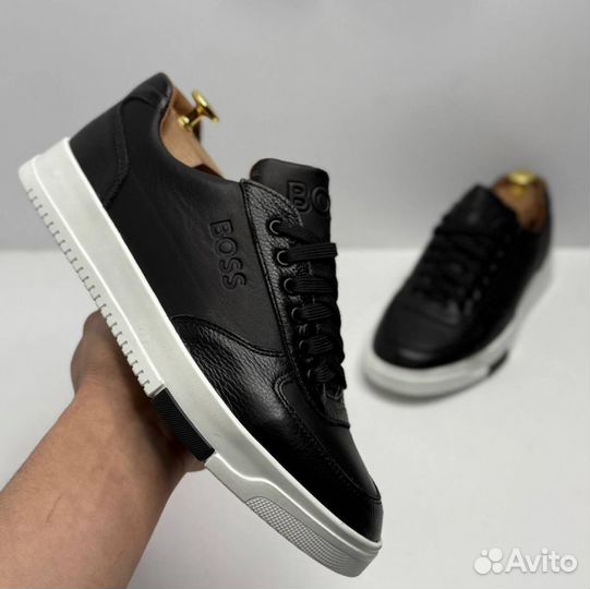 Кроссовки Boss качественные