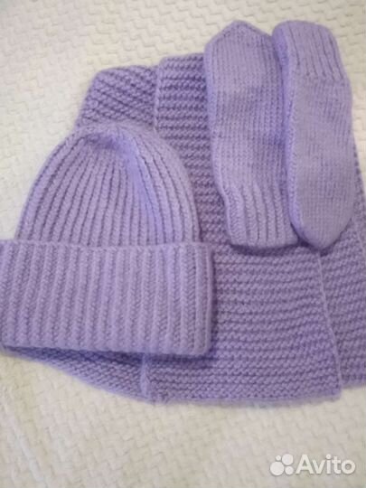 Вязаный комплект шапка, шарф, варежки