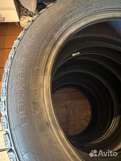 Nokian Tyres Hakkapeliitta 9 205/55 R16 94T
