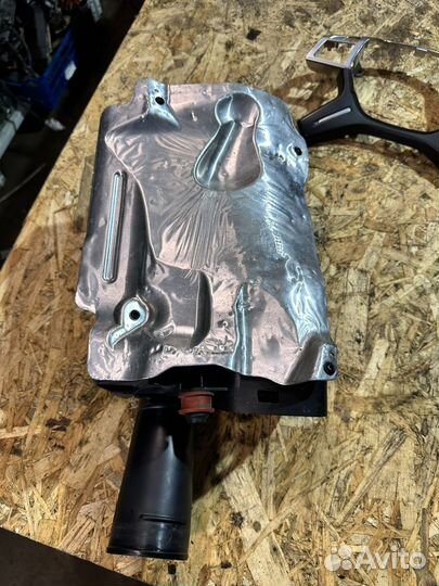 Корпус воздушного фильтра Mercedes w212 m274