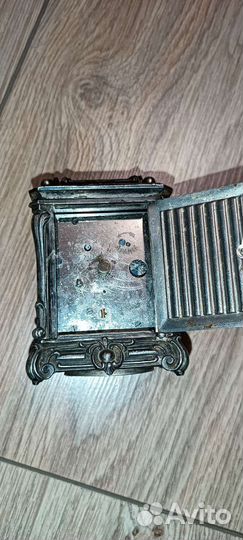 Старинные каретные часы