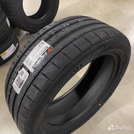 Yokohama Advan Sport V107 255/55 R19