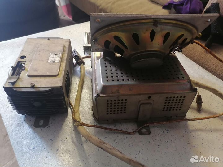 Автомобильный радиоприемник Газ 21 Волга