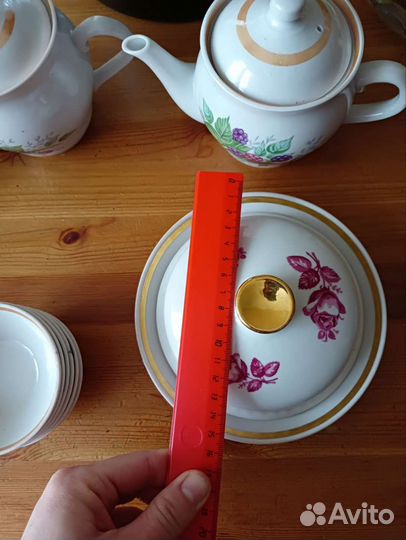 Чайник,сахарница,масленка СССР