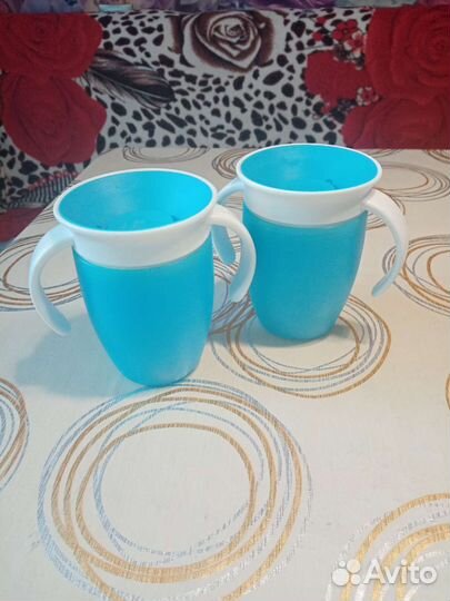 Поильник непроливайка munchkin