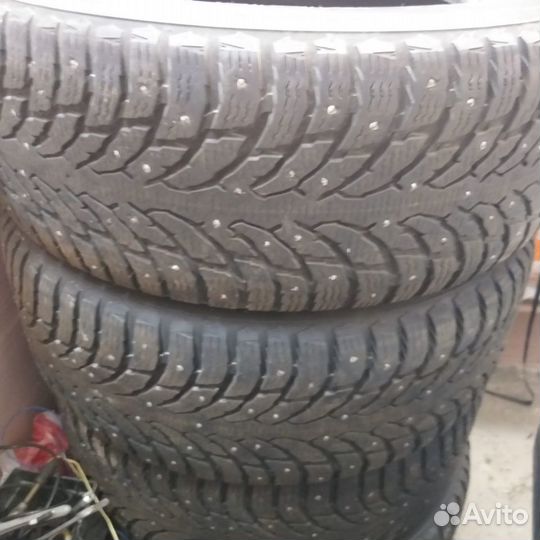 Nokian Tyres Hakkapeliitta 9 285/60 R18