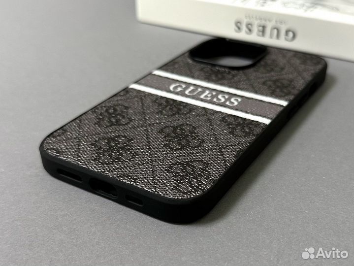 Чехол на iPhone 13 Pro Guess