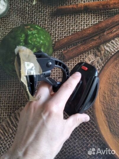 Подставка для телефона в машину