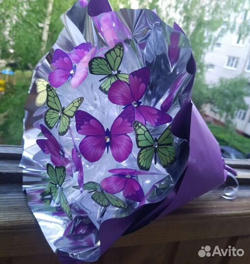 Светящиеся бабочки и мыльные розы