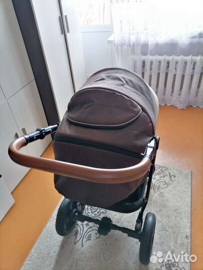 Прогулочная коляска Lora