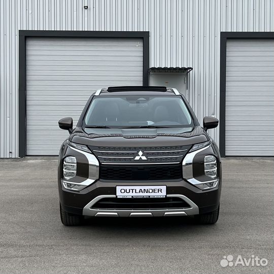 Mitsubishi Outlander 2.5 CVT, 2022