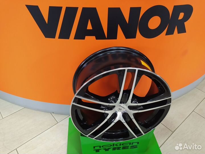 Литые диски 17x7 4x100 ET40 DIA 74.1