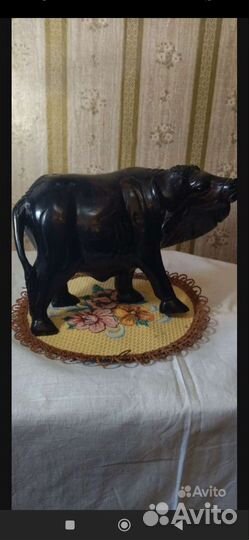 Статуэтка Эбен