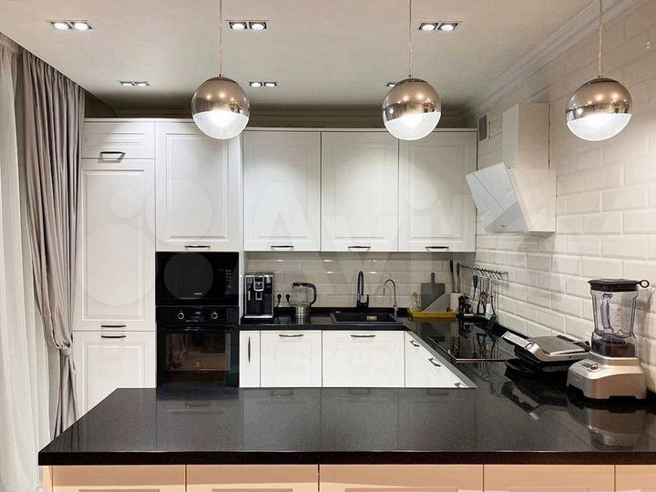 2-к. квартира, 55 м², 14/17 эт.