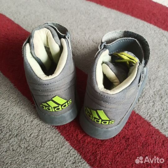 Ботинки adidas 24