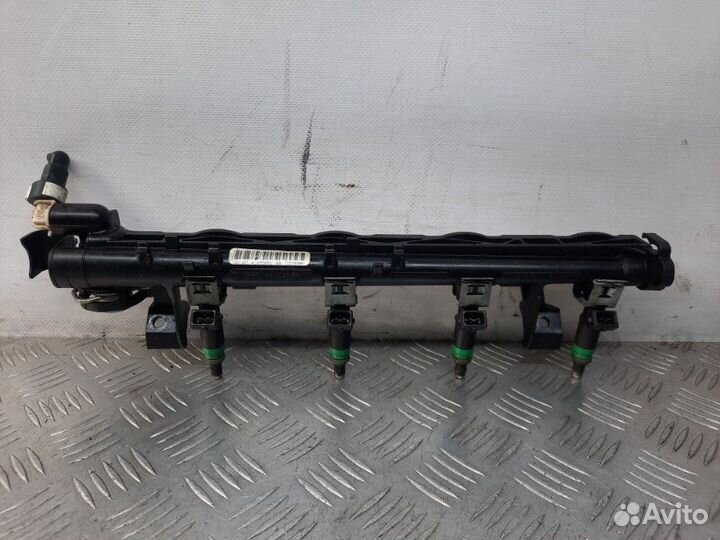 Топливная рампа Ford Focus 1.6 shda 2007