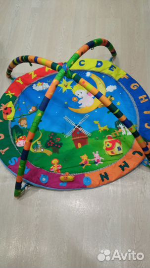 Детский мобиль в кроватку и детский коврик