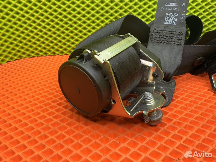 Ремень безопасности передний правый Renault duster