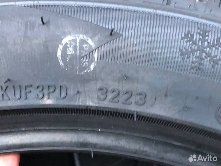 Rockblade Rock 525 245/40 R17 97C