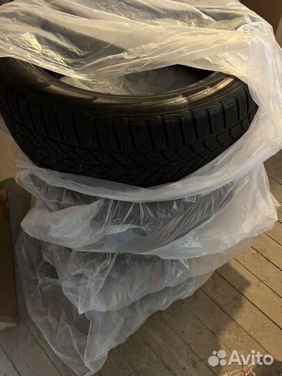 Pirelli Winter Sottozero 3 235/50 R19 и 245/50 R19 105B