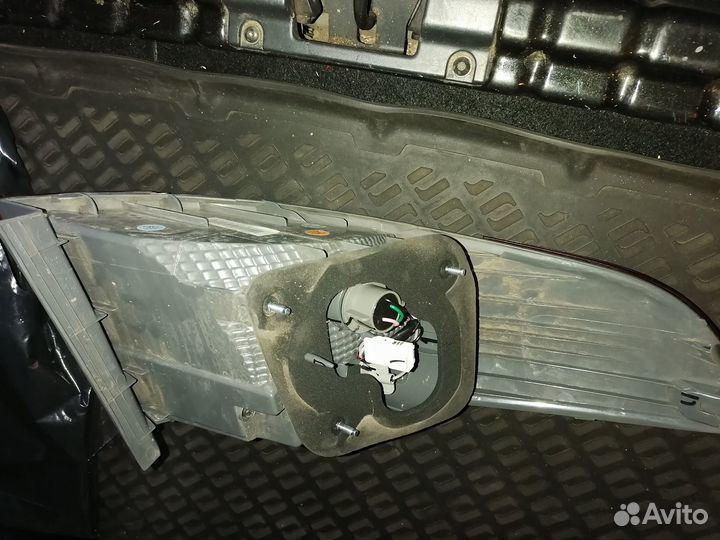 Задний правый фонарь для kia rio 3