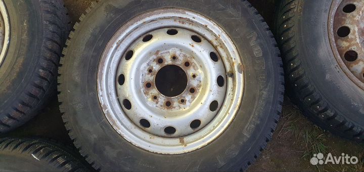 Зимние колеса в сборе шевроле нива 6шт