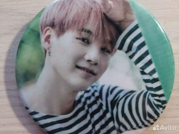 Значки с участниками bts