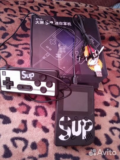 Карманная игровая приставка SUP 400 игр 8bit новая