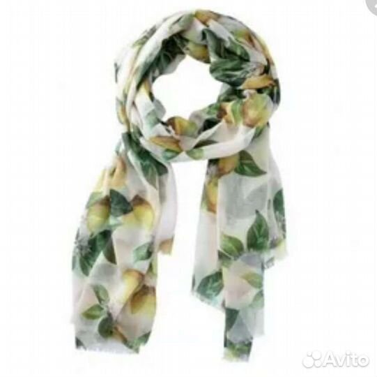 Шарф с растительным рисунком с лимонами