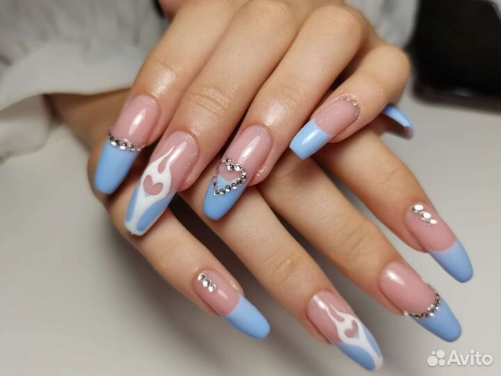 Маникюр и педикюр