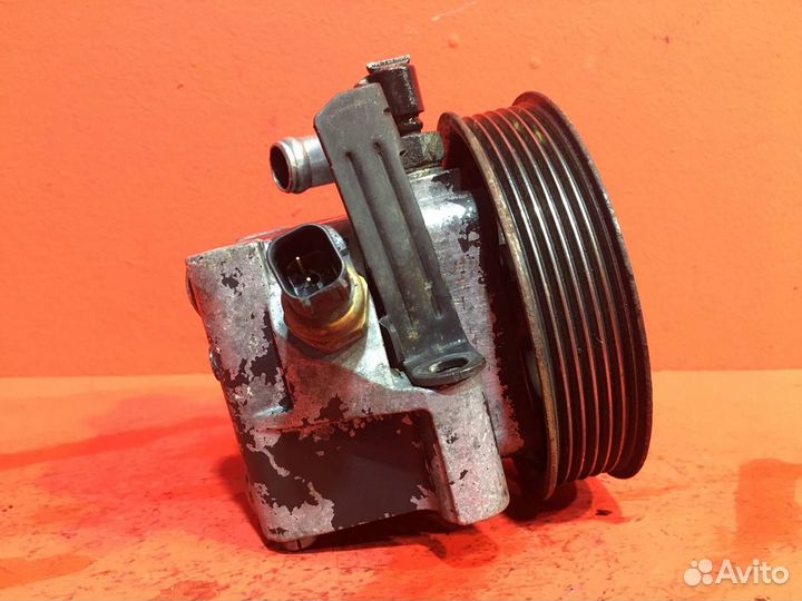 Насос гура для Ford Focus 2 hwda 1.6L Zetec (Б/У)