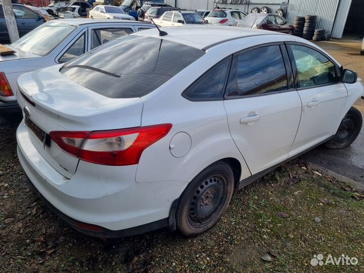 В разборе Ford Focus 3 седан