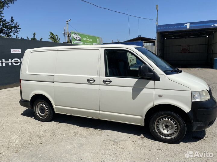 Volkswagen Transporter цельнометаллический, 2008