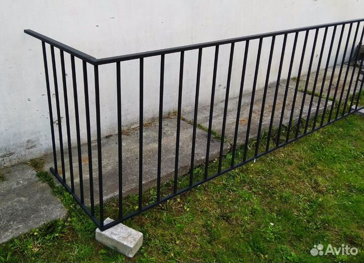 Балкон металлический