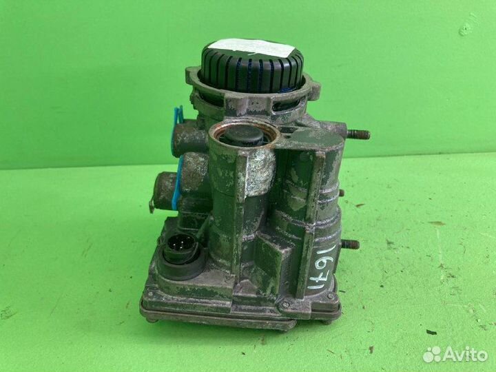 Кран управления тормозами прицепа DAF XF105