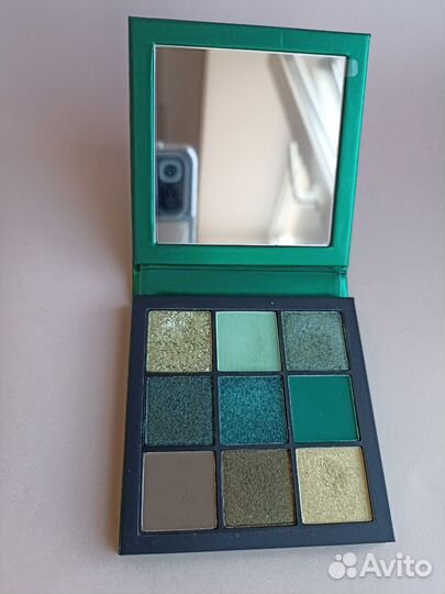 Huda beauty Emerald obsessions