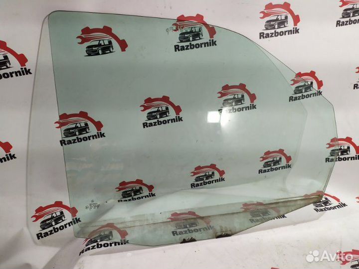 Стекло двери переднее правое Mercedes V-Class W638