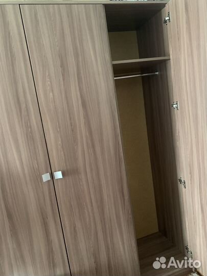 Шкаф распашной