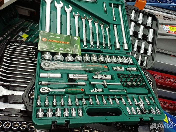 Набор инструментов jonnesway82 предмета