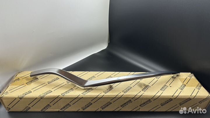 Накладка заднего бампера правая Lexus RX 2019