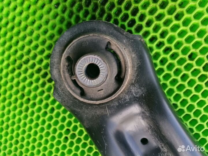 Рычаг левый передний на VW Passat B8 2015-2019